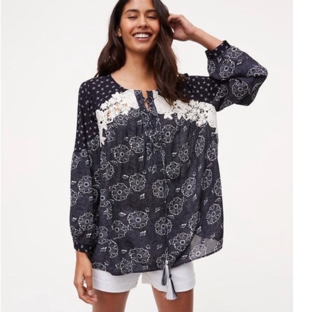 Crochet Black/White Floral Flowy Blouse NWT